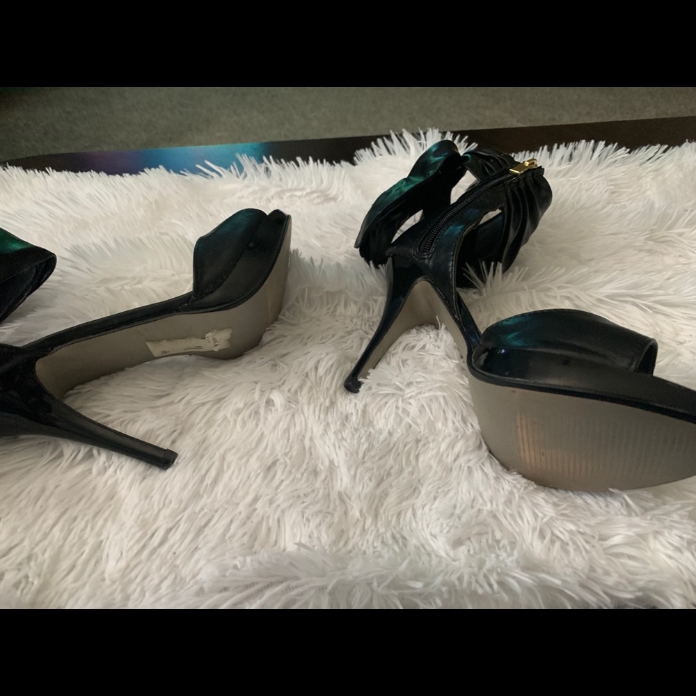 Size 9 anklet heels